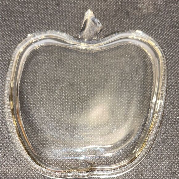 Elegant Glass Apple-Shaped Dishes - Picture 6 of 8